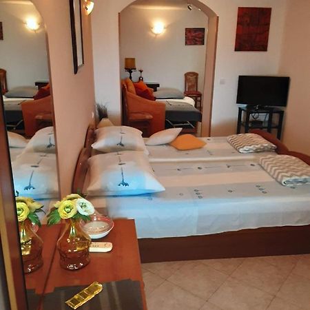 Apartments Zlosilo 오라사크 외부 사진