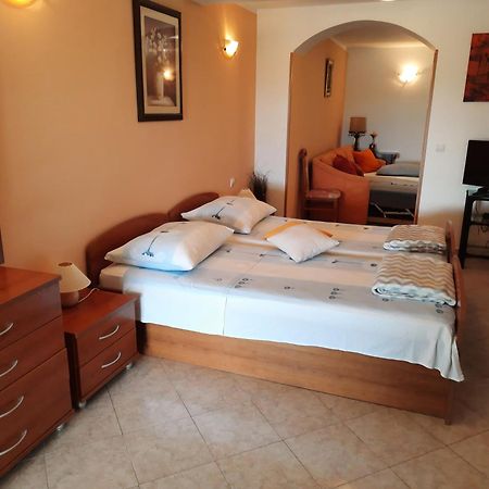 Apartments Zlosilo 오라사크 외부 사진