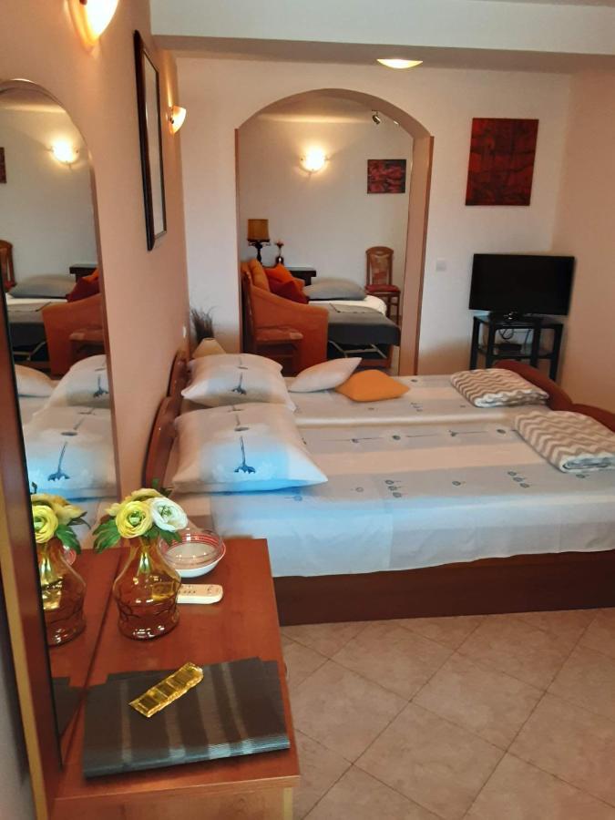 Apartments Zlosilo 오라사크 외부 사진
